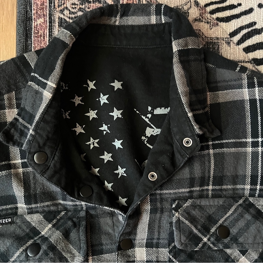 Howitzer Reversible Flannel - Picture 3 of 5